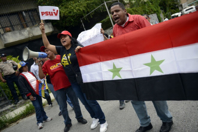 متظاهرون مؤيدون للأسد في فنزويلا