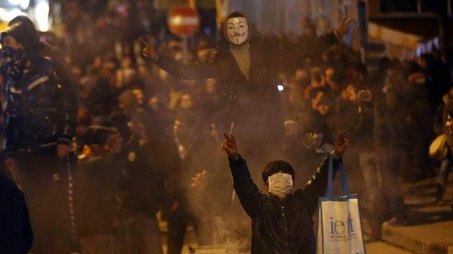 .الاحتجاجات مشتعلة في الشوارع التركية ضد حكومة أردوغان